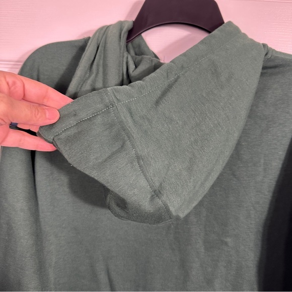 Disney Winnie the Pooh hoodie by Primark UK, size M, Christmas - Picture 6 of 10